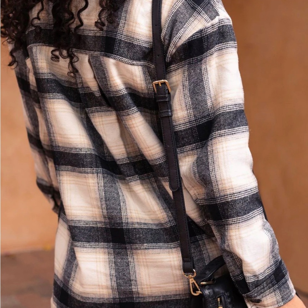 Plaid jacket (Shacket) black and white plaid size XL ( 10/12 ) - Picture 3 of 4